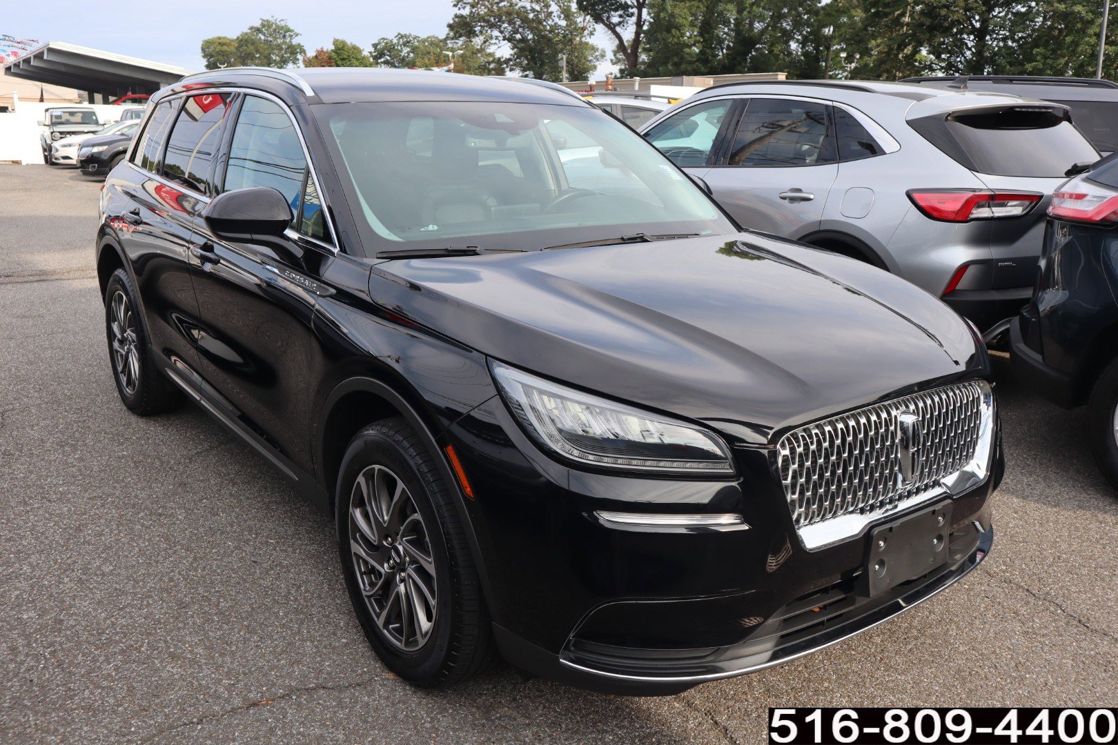 2021 Lincoln Corsair Standard photo 2