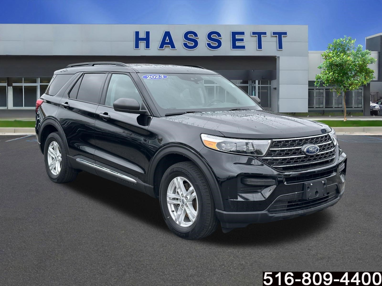 2023 Ford Explorer XLT 4WD's photo