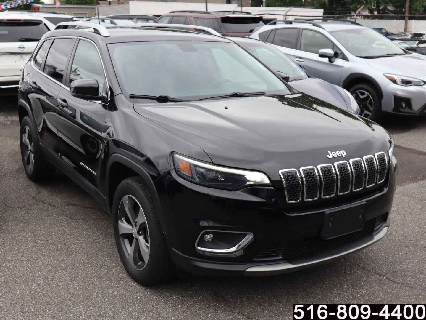 Used 2019 Jeep Cherokee Limited with VIN 1C4PJMDX4KD414047 for sale in Wantagh, NY