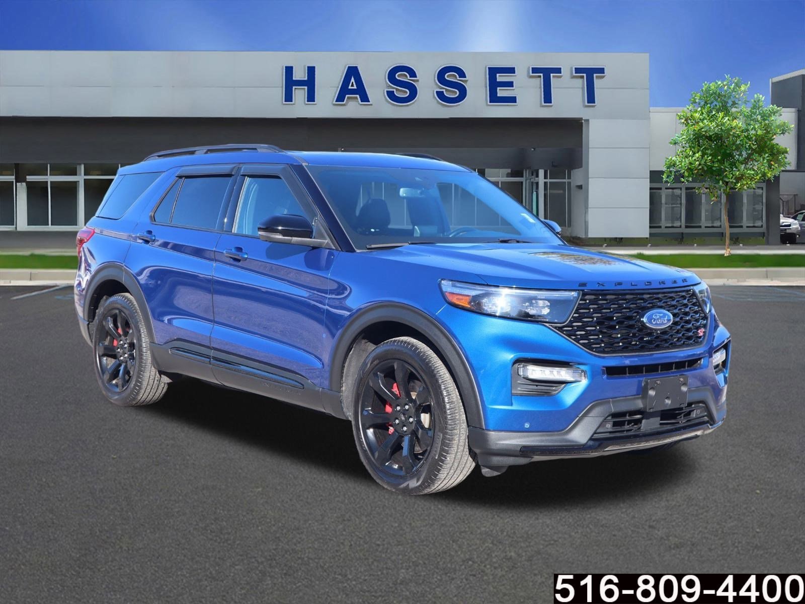 2023 Ford Explorer ST's photo