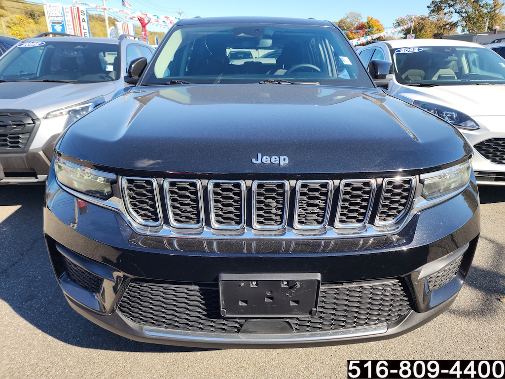 Used 2023 Jeep Grand Cherokee Laredo Laredo 4x4
