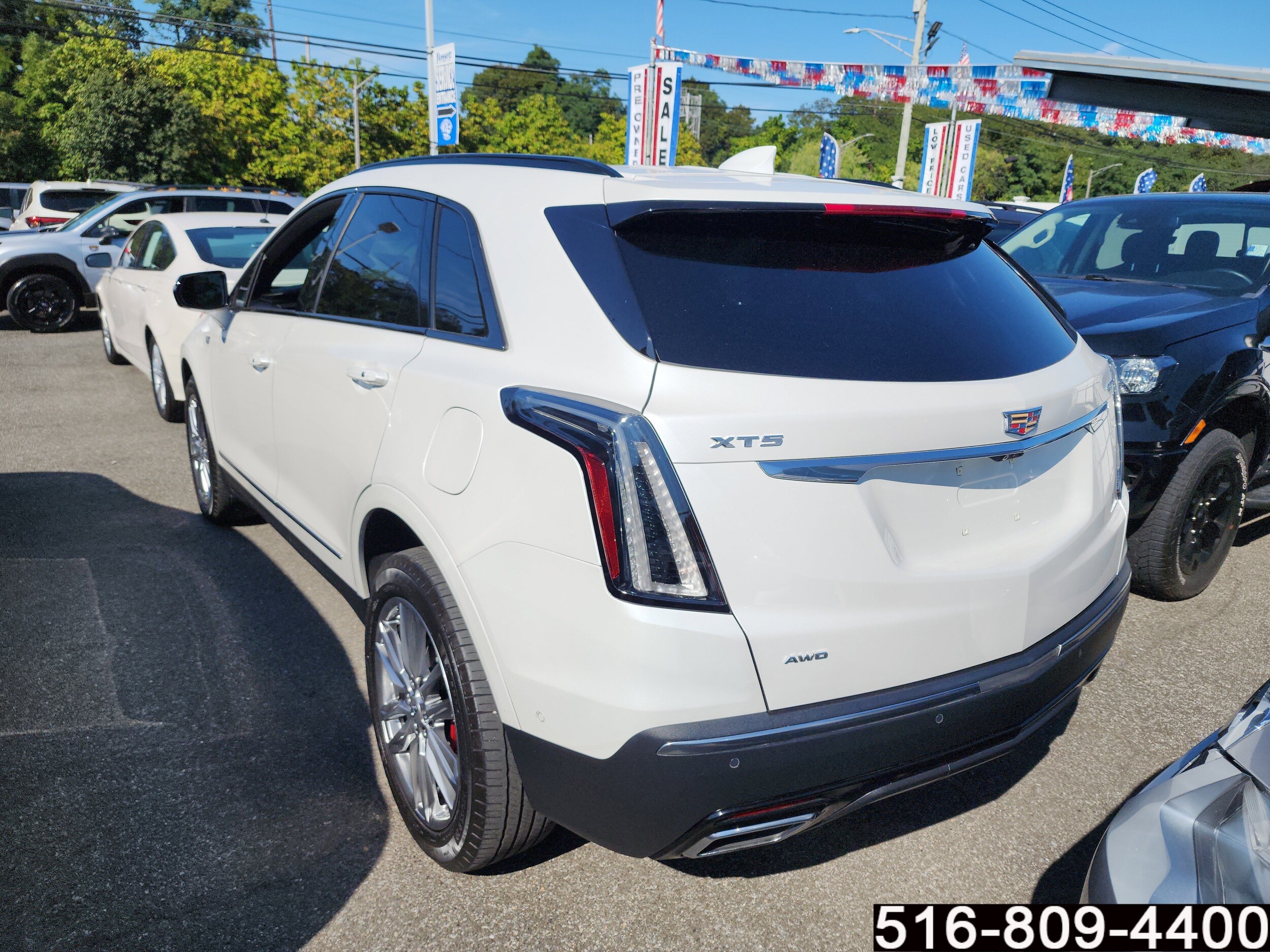 2022 Cadillac XT5 Sport photo 2