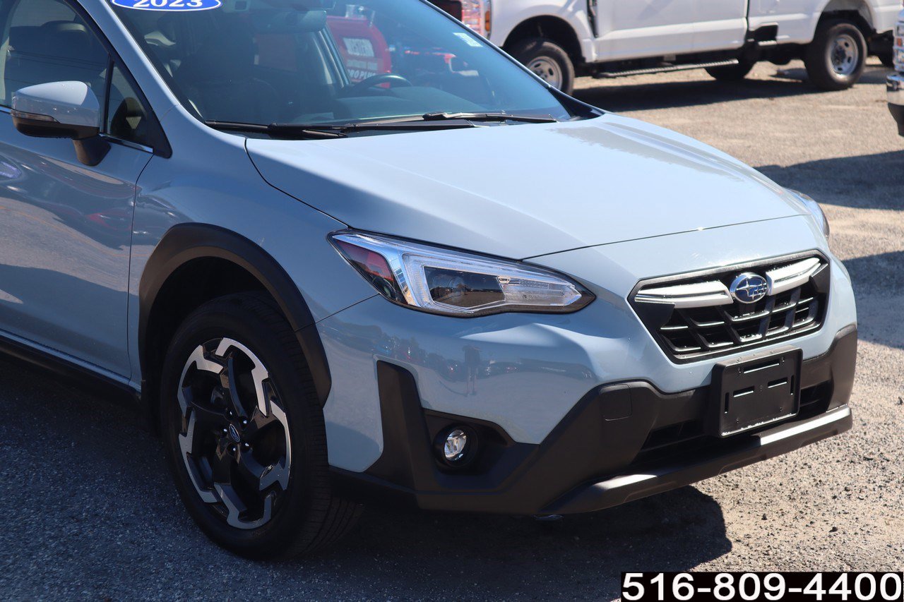 2023 Subaru Crosstrek Limited photo 2