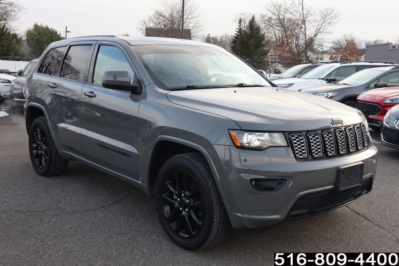2019 Jeep Grand Cherokee Altitude's photo