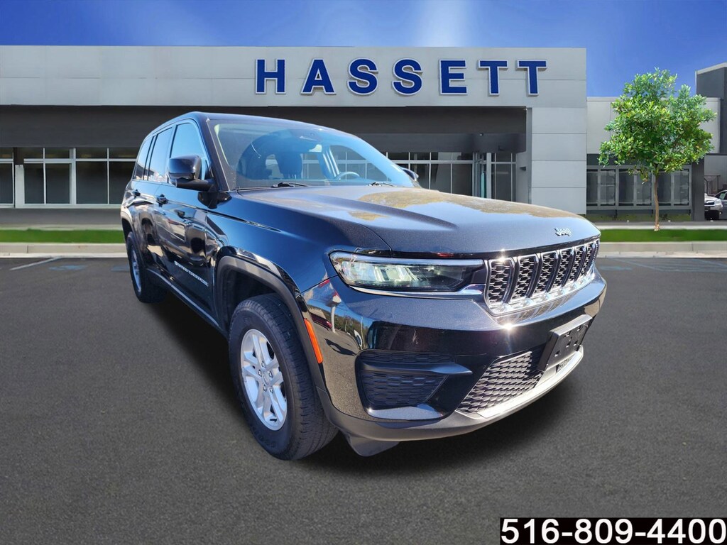 Used 2023 Jeep Grand Cherokee Laredo Laredo 4x4