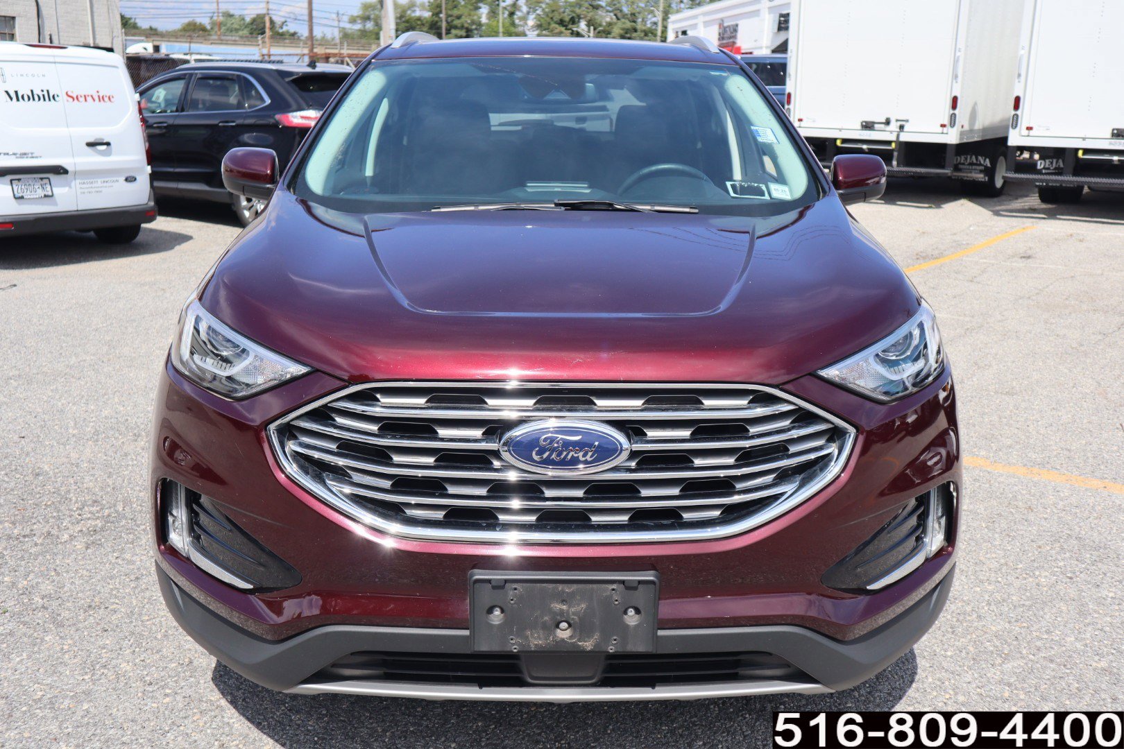 2022 Ford Edge SEL photo 2
