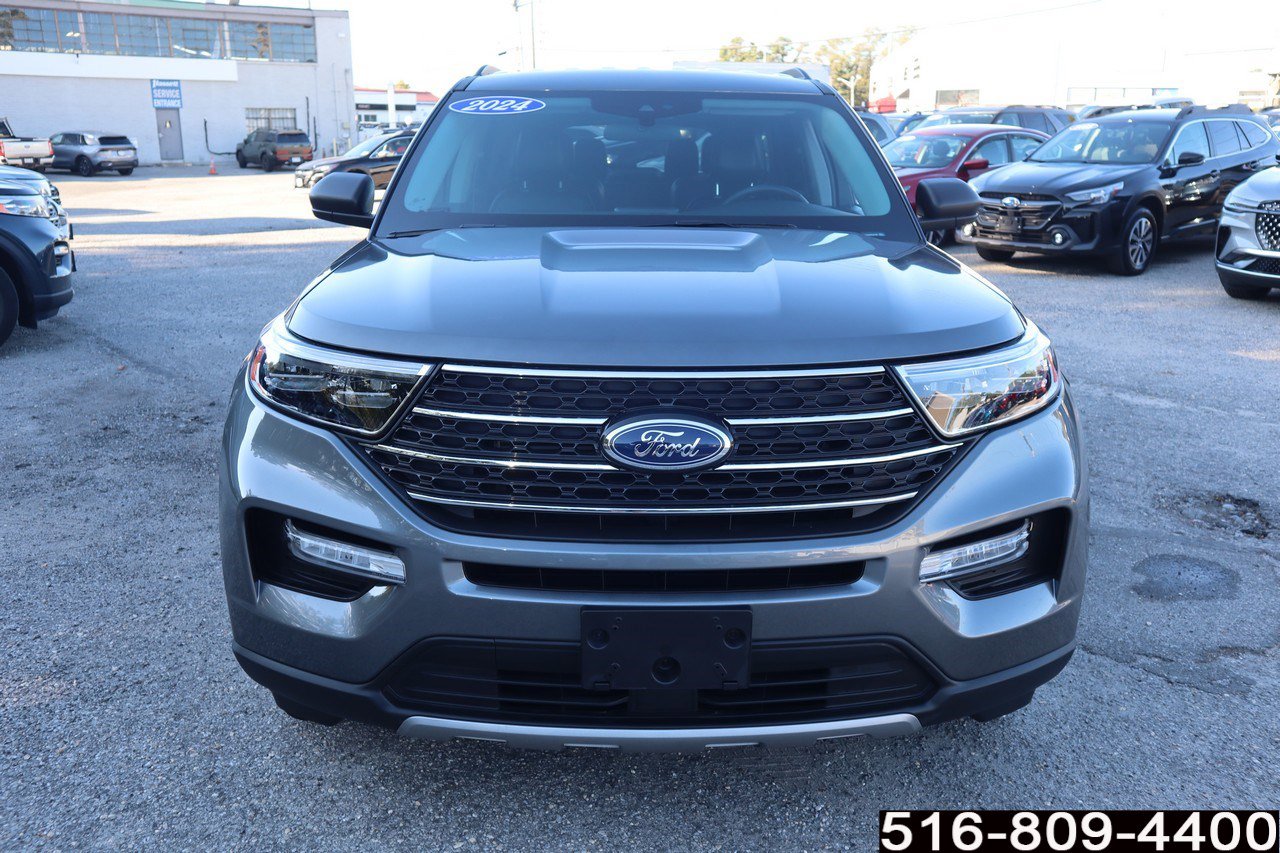 2024 Ford Explorer XLT photo 3