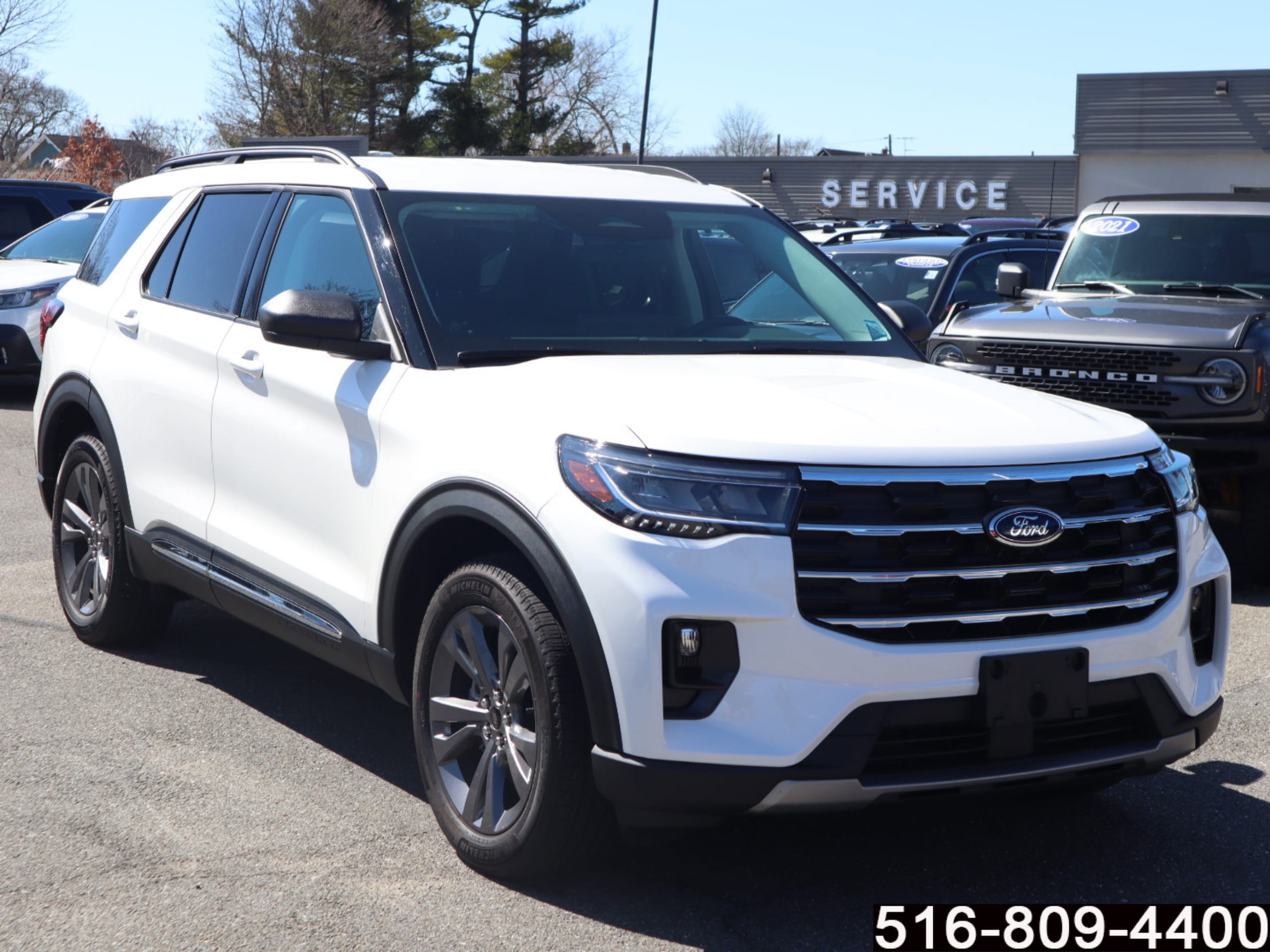 Used 2025 Ford Explorer Active with VIN 1FMUK8DH4SGA43577 for sale in Wantagh, NY