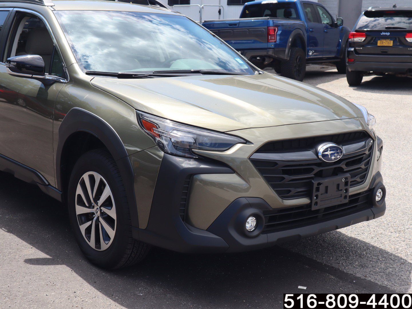 2025 Subaru Outback Premium photo 3