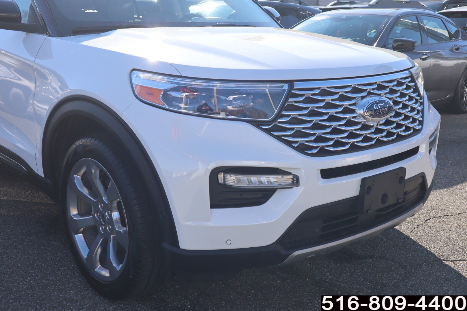 2020 Ford Explorer Platinum photo 2