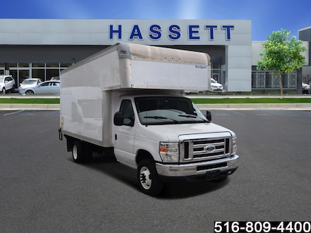 2015 Ford Econoline Commercial Cutaway BOX Truck 12 ENCLOSED BOX W/ HYDRAULIC LIFT E-450 Super Duty 158 DRW