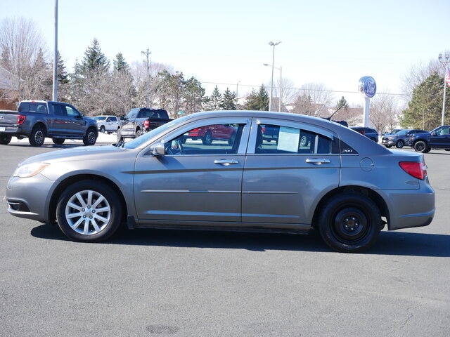 Used 2013 Chrysler 200 Touring with VIN 1C3CCBBB6DN588739 for sale in Hastings, Minnesota