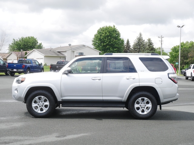 Used 2019 Toyota 4Runner SR5 with VIN JTEBU5JR0K5683567 for sale in Hastings, Minnesota