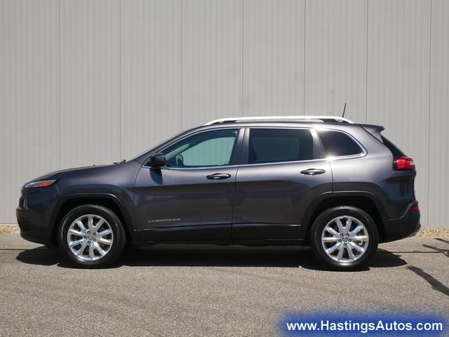 Used 2016 Jeep Cherokee Limited with VIN 1C4PJMDS3GW219301 for sale in Hastings, MN