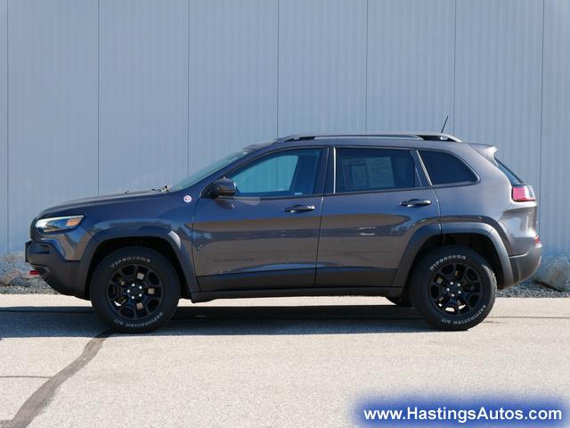 Used 2020 Jeep Cherokee Trailhawk with VIN 1C4PJMBX3LD584307 for sale in Hastings, MN