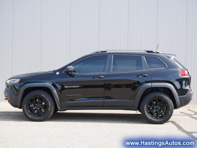 Used 2019 Jeep Cherokee Trailhawk Elite with VIN 1C4PJMBXXKD227060 for sale in Hastings, MN