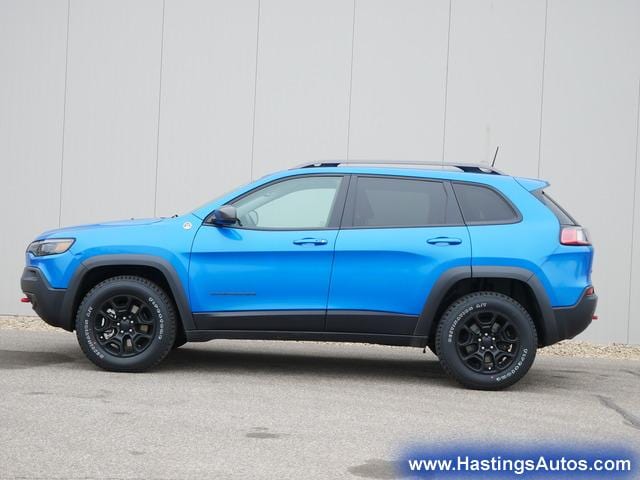 Used 2019 Jeep Cherokee Trailhawk Elite with VIN 1C4PJMBXXKD118291 for sale in Hastings, Minnesota