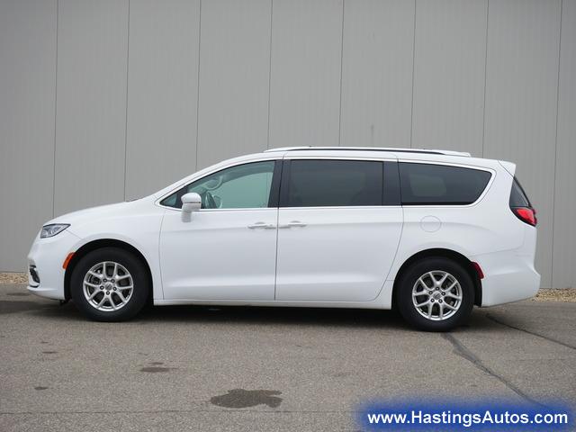 Used 2021 Chrysler Pacifica Touring L with VIN 2C4RC1BG8MR585078 for sale in Hastings, Minnesota