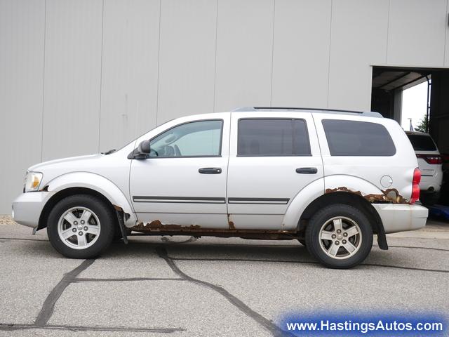 Used 2007 Dodge Durango SLT with VIN 1D8HB48P87F564929 for sale in Hastings, Minnesota