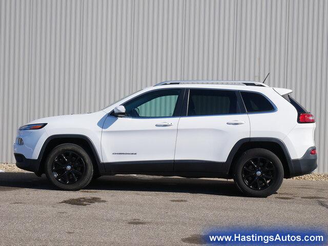Used 2015 Jeep Cherokee Latitude with VIN 1C4PJMCS2FW758640 for sale in Hastings, Minnesota