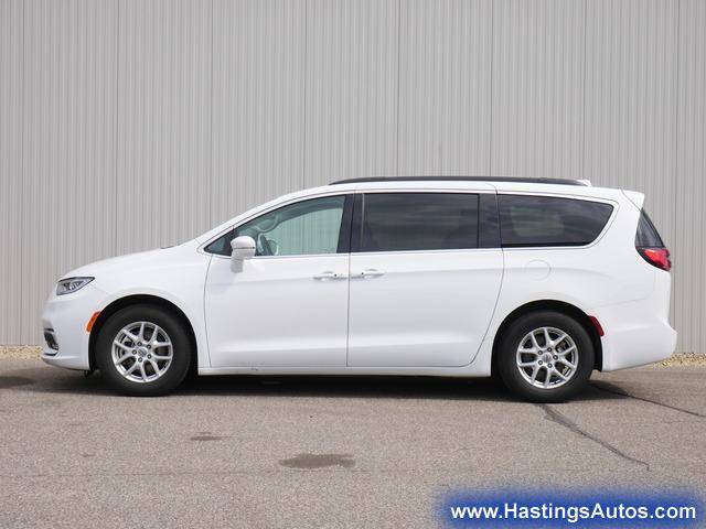 Used 2022 Chrysler Pacifica Touring L with VIN 2C4RC1BGXNR132520 for sale in Hastings, Minnesota