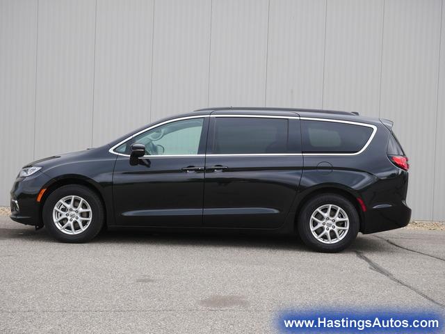 Certified 2022 Chrysler Pacifica Touring L with VIN 2C4RC1BG9NR116017 for sale in Hastings, Minnesota
