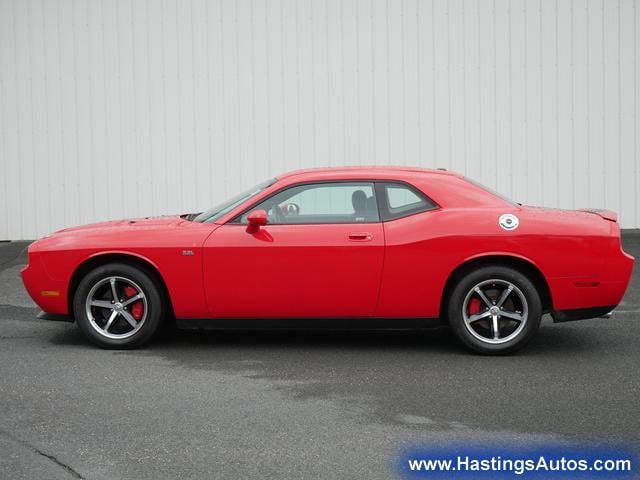 Used 2010 Dodge Challenger SE with VIN 2B3CJ4DV8AH184321 for sale in Hastings, Minnesota