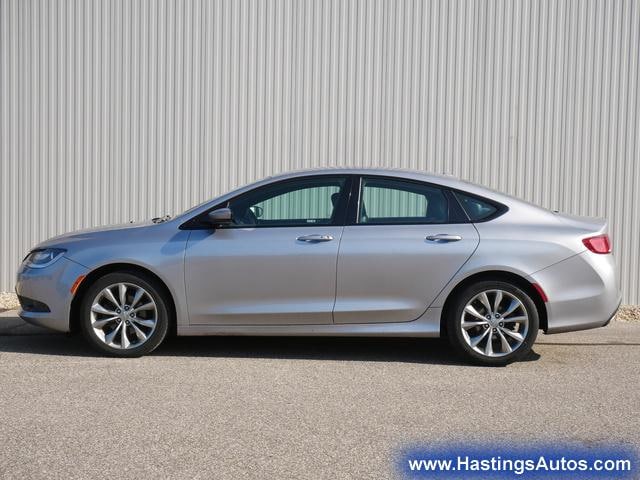 Used 2015 Chrysler 200 S with VIN 1C3CCCBB1FN674744 for sale in Hastings, Minnesota