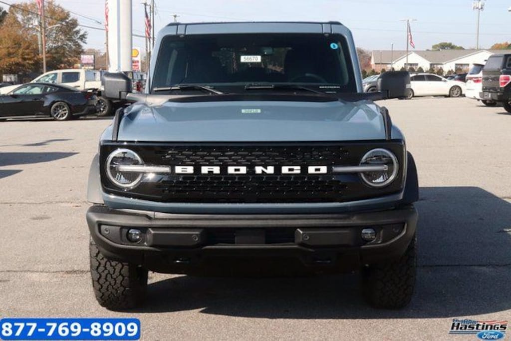 New 2025 Ford Bronco Outer Banks SUV