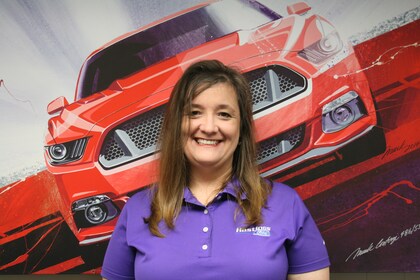 Staff member Linda Roebuck from ID_8e8e35