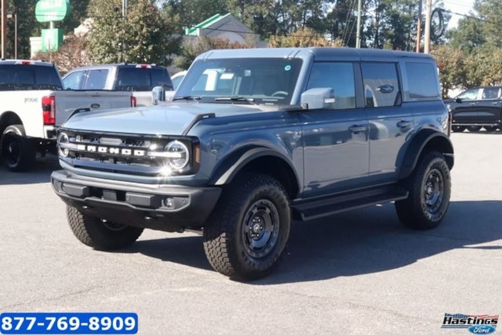 New 2025 Ford Bronco Outer Banks SUV