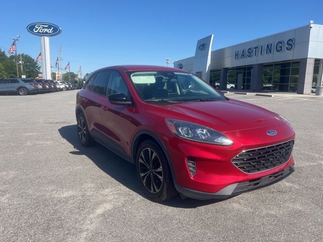 2022 Ford Escape SE FWD's photo
