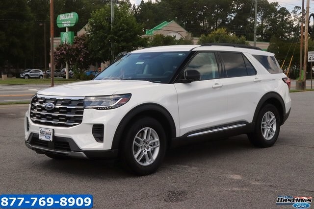 2025 Ford Explorer photo 3