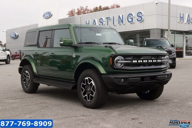 2025 Ford Bronco 4-Door Outer Banks's photo