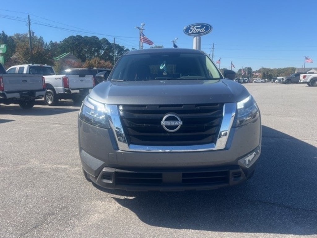 Used 2025 Nissan Pathfinder S SUV