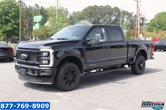 2025 Ford F-250 photo 3