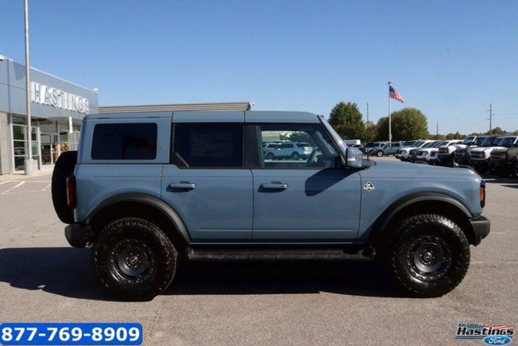 New 2025 Ford Bronco Outer Banks SUV