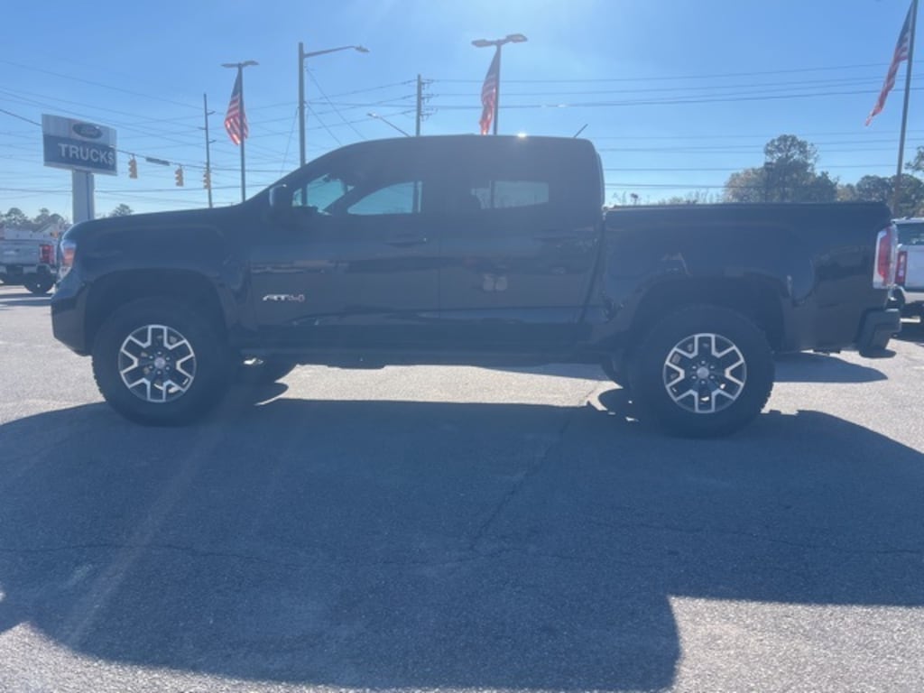 Used 2022 GMC Canyon AT4 w/Leather Truck Crew Cab