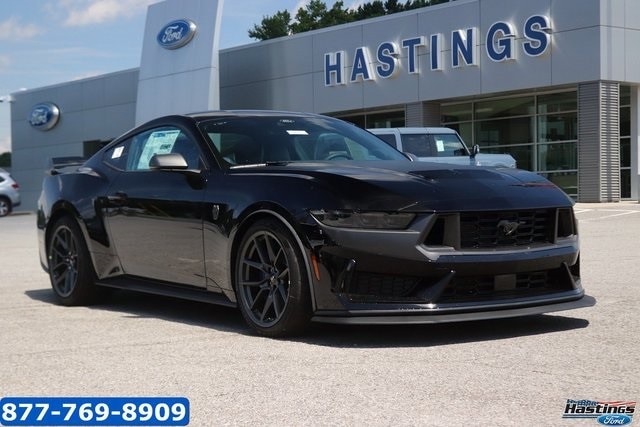 2025 Ford Mustang Dark Horse's photo