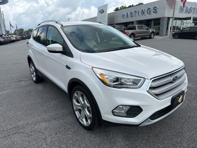 2019 Ford Escape Titanium's photo