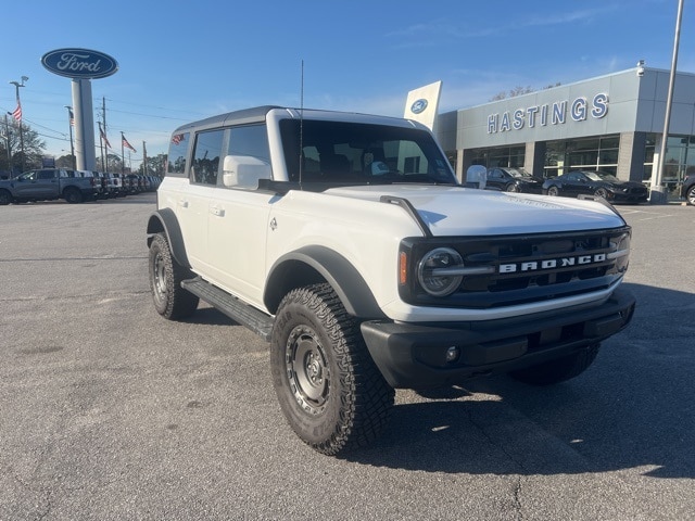 2024 Ford Bronco 4-Door Outer Banks's photo