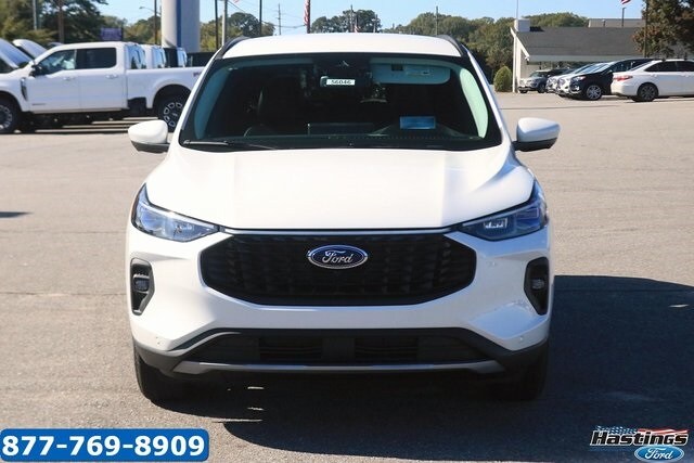 2025 Ford Escape Plug-In Hybrid Titanium photo 2