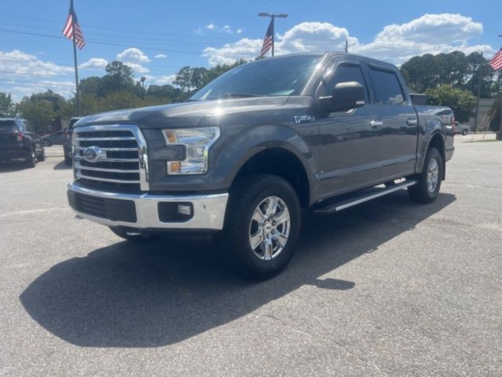 Used 2017 Ford F-150 XLT Truck SuperCrew Cab