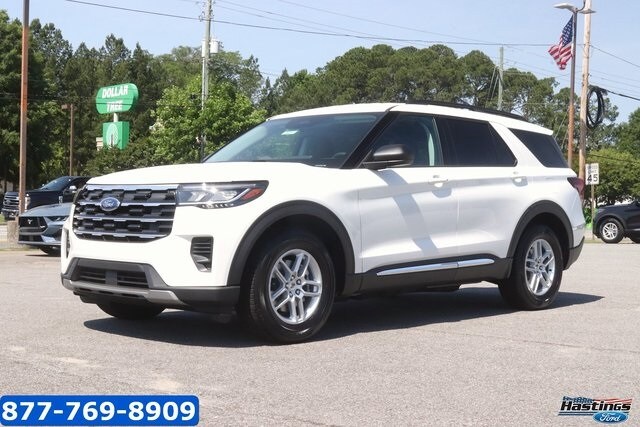 2025 Ford Explorer photo 3