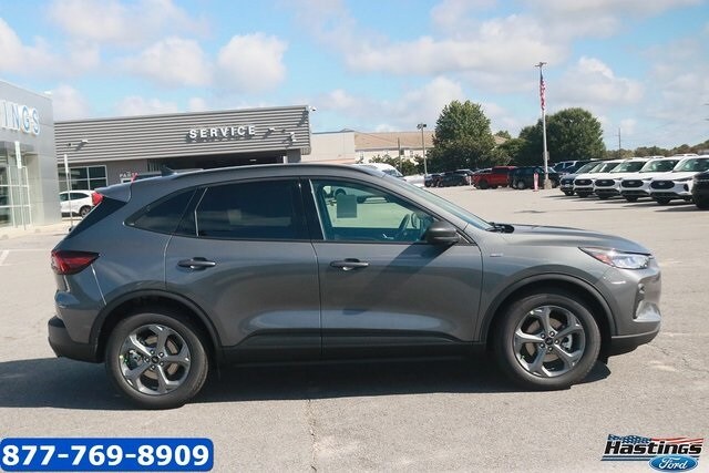 2025 Ford Escape ST-Line photo 4
