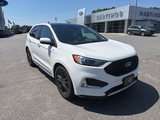 2020 Ford Edge ST-Line's photo