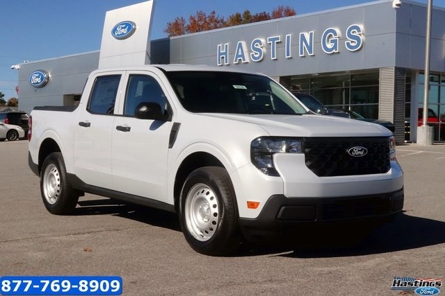 2025 Ford Maverick XL's photo