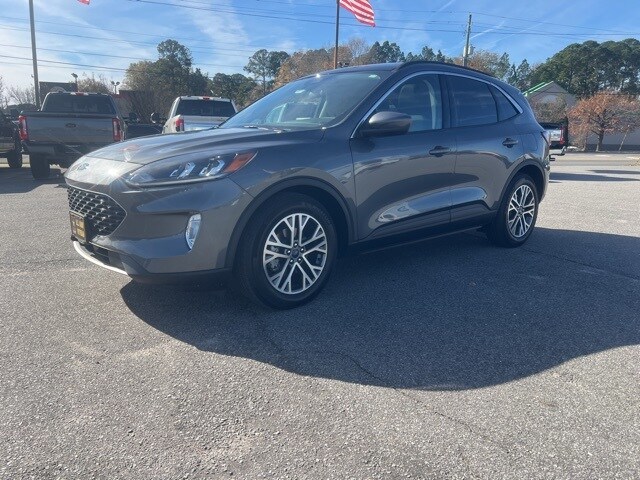 2022 Ford Escape SEL photo 2