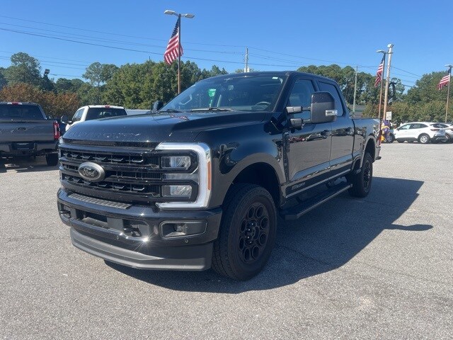 2023 Ford F-250 photo 2