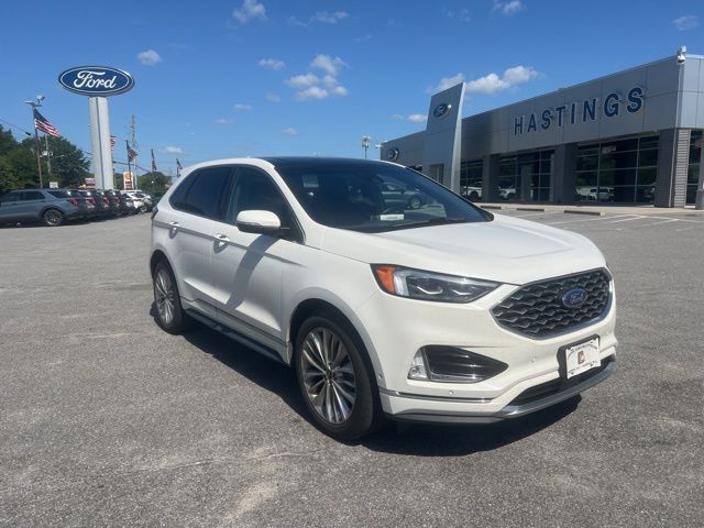 2020 Ford Edge Titanium's photo